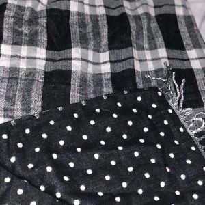 NWT Steve Madden Black + White Blanket Scarf